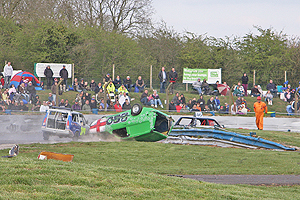 Reliant Robin Rolling at Mendips Raceway