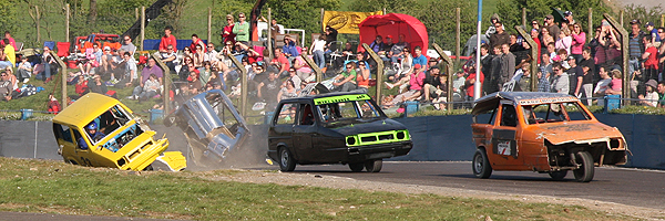 Reliant Robins on Easter Monday 2011