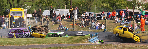 Robins at Mendips Raceway